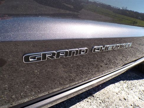 Used 2021 Jeep Grand Cherokee Overland image 13