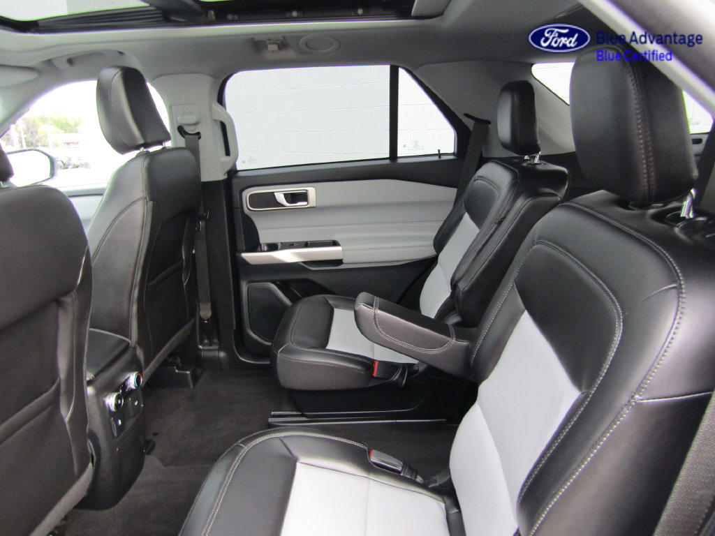 Certified 2023 Ford Explorer XLT w/ Equipment Group 202A AWD/4WD image 19