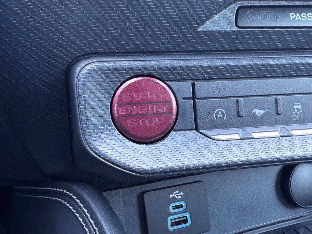 Used 2024 Ford Mustang GT Premium RWD image 7