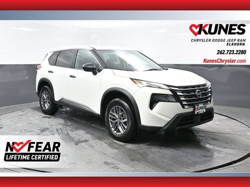 Used 2024 Nissan Rogue S AWD/4WD image 1