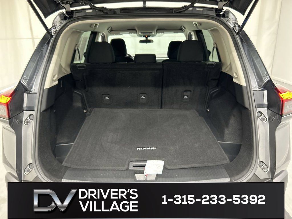 Used 2023 Nissan Rogue S AWD/4WD image 21