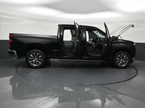 Used 2020 Chevrolet Silverado 1500 LT w/ Texas Edition RWD image 32