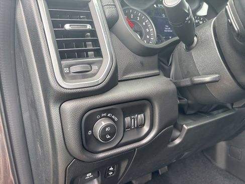 New 2026 RAM 1500 Laramie AWD/4WD image 17