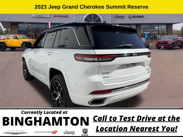 Used 2023 Jeep Grand Cherokee Summit AWD/4WD image 9