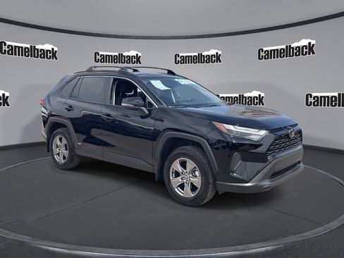 Used 2025 Toyota RAV4 LE AWD/4WD image 1