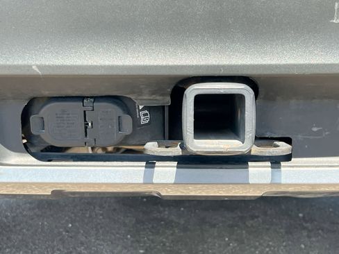 Used 2024 Ford Explorer XLT w/ Equipment Group 202A AWD/4WD image 34