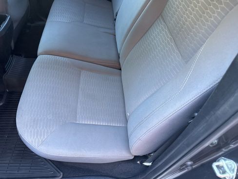Used 2017 Toyota Tacoma SR5 AWD/4WD image 21