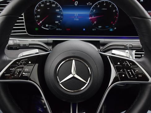 Certified 2025 Mercedes-Benz GLS 450 4MATIC image 24