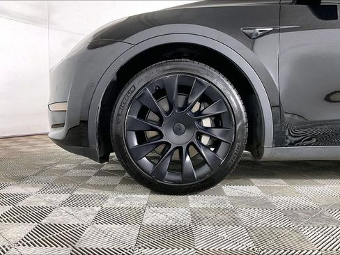 Used 2022 Tesla Model Y Long Range AWD/4WD image 8