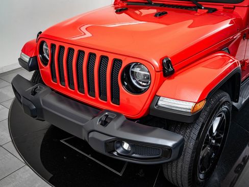 Used 2020 Jeep Wrangler Unlimited Sahara image 3