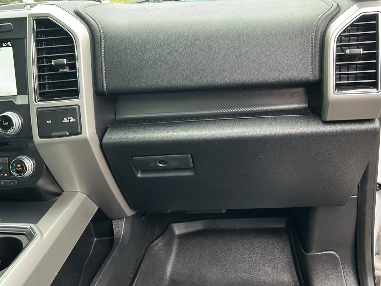 Used 2018 Ford F150 Lariat w/ Equipment Group 502A Luxury AWD/4WD image 31