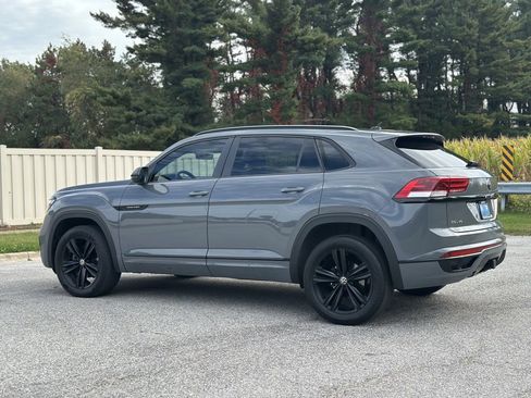 Used 2023 Volkswagen Atlas Cross Sport SEL R-Line image 5