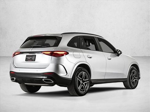 Certified 2025 Mercedes-Benz GLC 300 4MATIC image 5