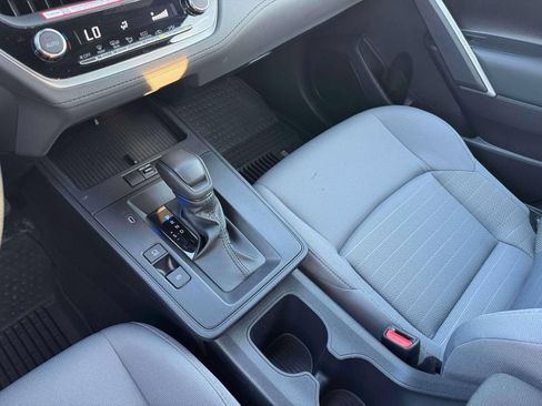 Used 2026 Toyota Corolla Cross AWD Hybrid image 31