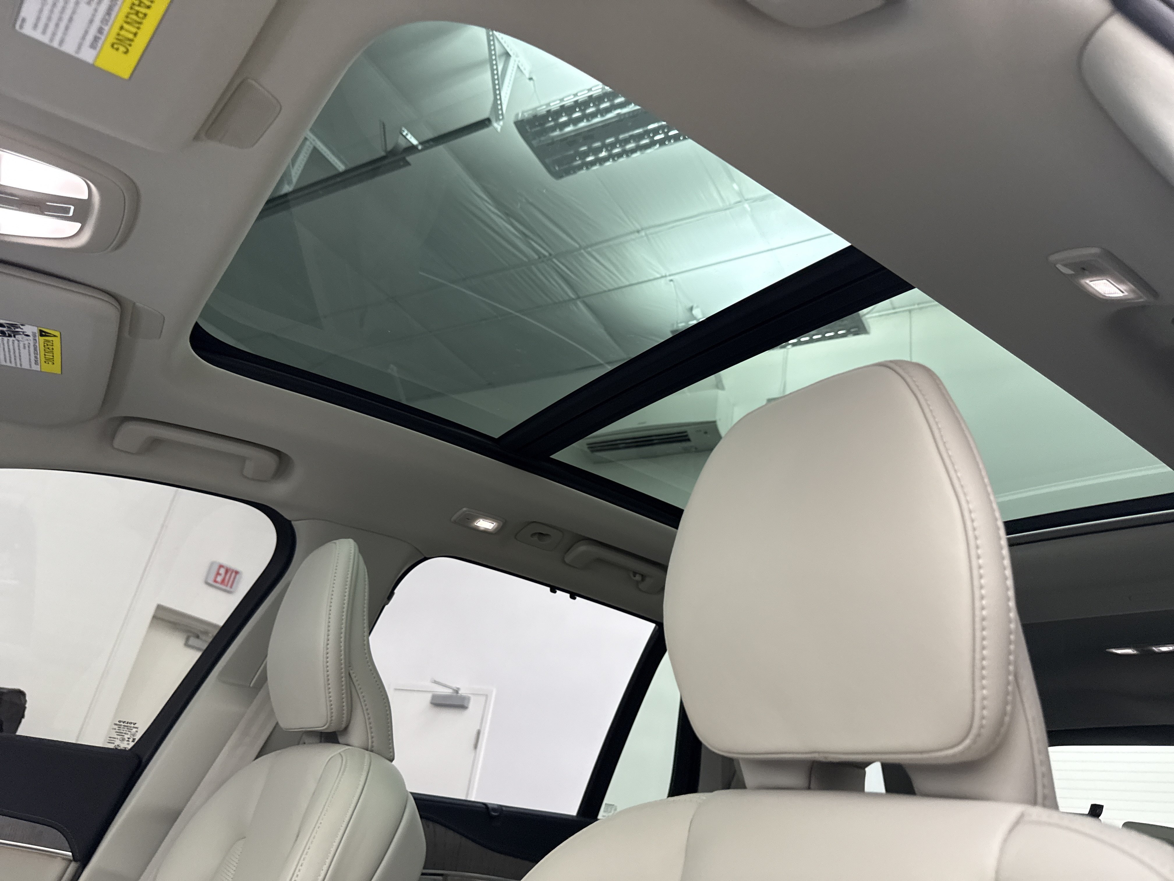 Certified 2024 Volvo XC90 B6 Ultimate w/ Protection Package Premier AWD/4WD image 14