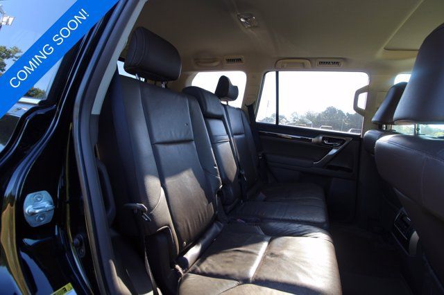 Used 2014 Lexus GX 460 w/ Premium Package AWD/4WD image 4