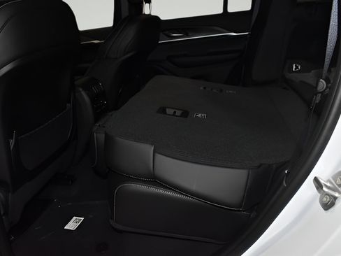 New 2026 Jeep Grand Cherokee Altitude AWD/4WD image 27