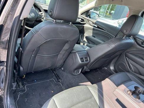 Used 2018 Buick Regal Essence w/ Driver Confidence Package #1 FWD image 15
