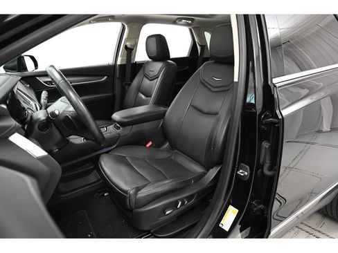 Used 2019 Cadillac XT5 Luxury image 34