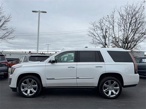 Used 2019 Cadillac Escalade Premium Luxury image 3
