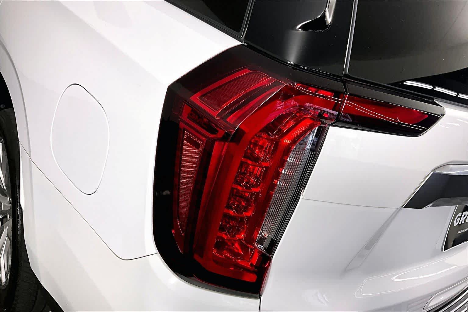 Used 2022 GMC Yukon Denali AWD/4WD image 27
