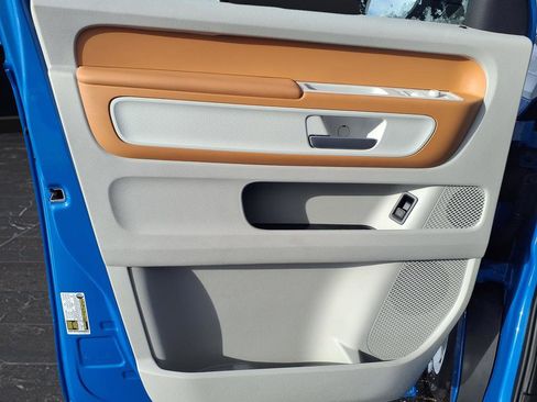 New 2025 Volkswagen ID. Buzz 1st Edition image 39