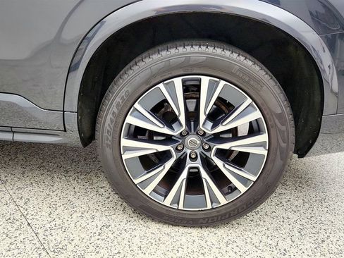 Used 2022 Volvo XC90 T5 Momentum w/ Advanced Package FWD image 9