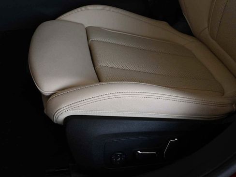 New 2026 BMW 330i Sedan w/ M Sport Package image 15