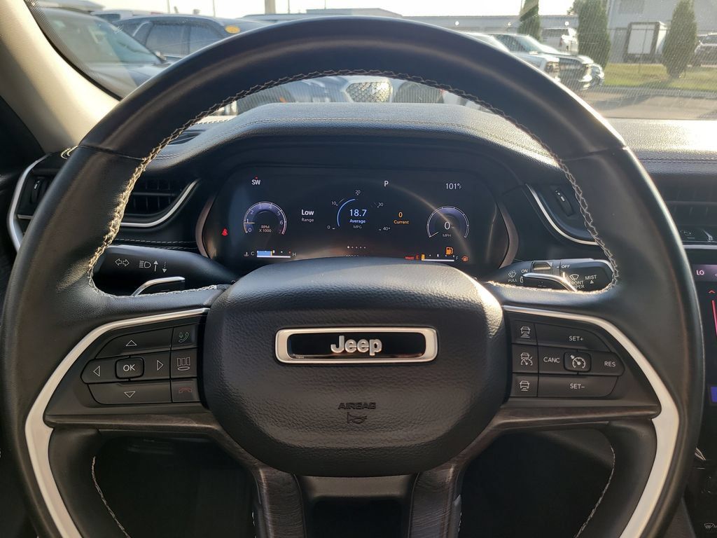 Used 2022 Jeep Grand Cherokee L Limited RWD image 36