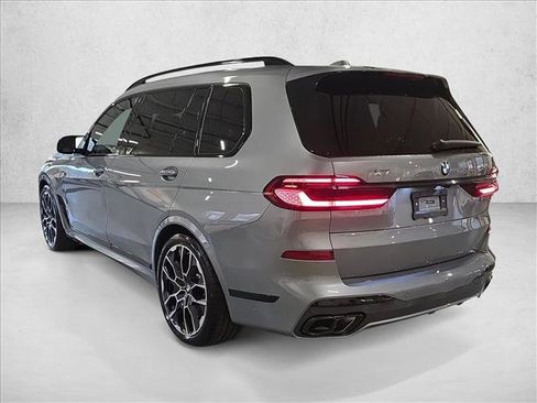 Used 2026 BMW X7 M60i image 7