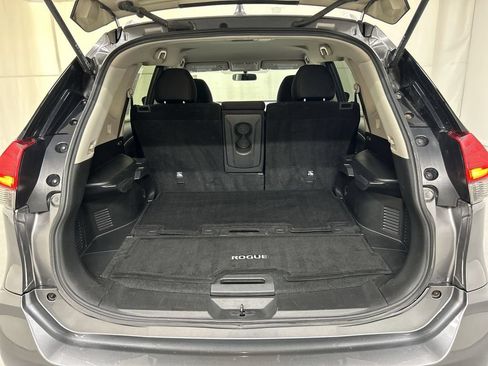 Used 2017 Nissan Rogue SV AWD/4WD image 21