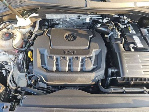 Used 2022 Volkswagen Tiguan SE R-Line FWD image 7