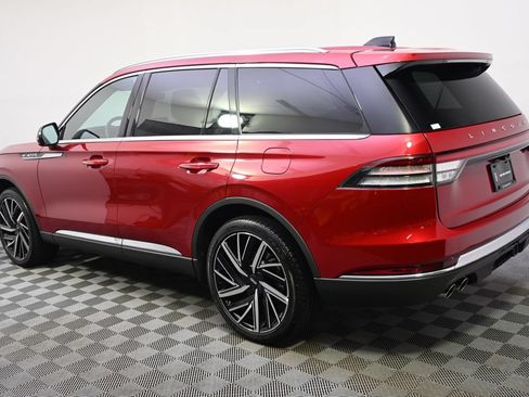 Used 2025 Lincoln Aviator Reserve w/ Equipment Group 201A AWD/4WD image 3