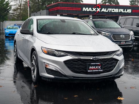 Used 2019 Chevrolet Malibu RS image 23