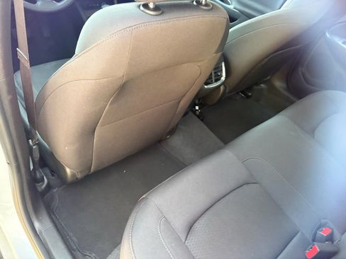 Used 2024 Chevrolet Malibu LT FWD image 18
