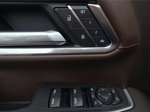 Used 2025 GMC Sierra 2500 Denali image 36