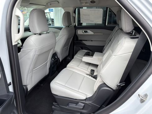 New 2026 Ford Explorer Active image 16