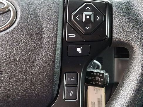 Certified 2022 Toyota Tacoma SR AWD/4WD image 21