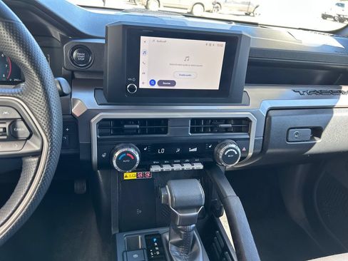 Certified 2025 Toyota Tacoma SR5 AWD/4WD image 20
