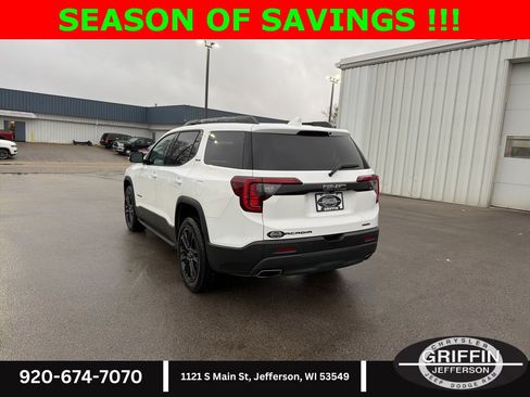 Used 2023 GMC Acadia SLE w/ Driver Convenience Package image 10
