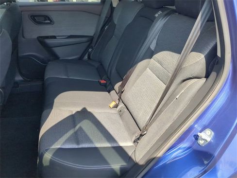 Used 2021 Nissan Rogue S image 17