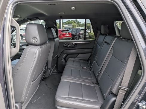 Certified 2025 Chevrolet Tahoe Z71 AWD/4WD image 13