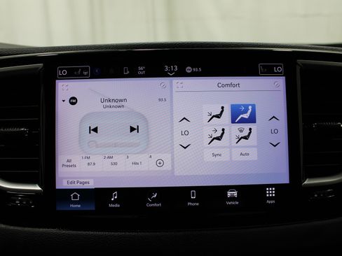 Used 2024 Chrysler Pacifica Touring-L FWD image 14