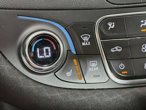 Used 2021 Chevrolet Malibu LT FWD image 19