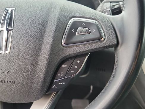 Used 2017 Lincoln MKC Select w/ Select Plus Package FWD image 22