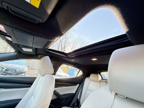 Used 2021 MAZDA MAZDA3 AWD 2.5 Turbo Hatchback image 16