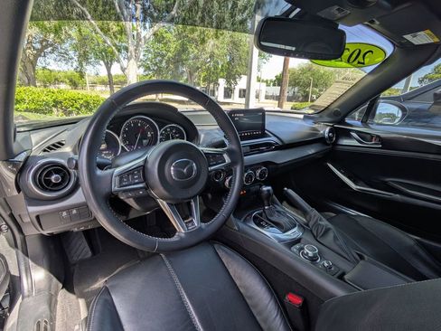 Used 2022 MAZDA MX-5 Miata Grand Touring RWD image 13