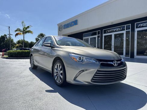 Used 2017 Toyota Camry FWD image 30