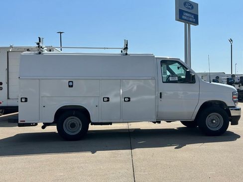 New 2025 Ford E-350 and Econoline 350 Super Duty w/ Power Equipment Group image 4