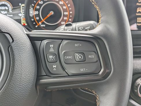 Used 2024 Jeep Wrangler Unlimited Sport AWD/4WD image 22